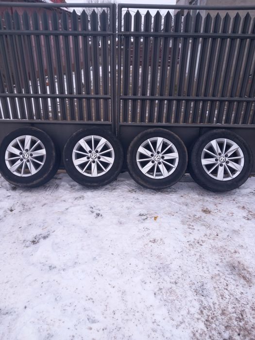 Vând Genți 15inch cu cauciucuri de vară 195/65/15