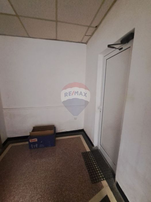 Дава се под наем Склад в Варна, Зимно кино Тракия - 8 кв.м за 91.8 € - Снимка #2