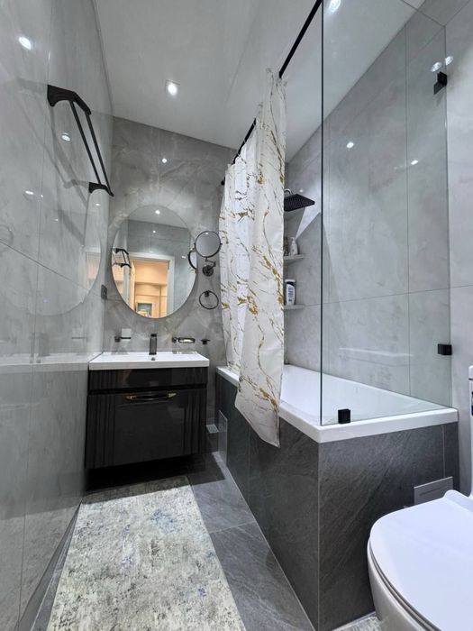 Массив Эльбек Нукусская 3-комнатная квартира с ремонтом!