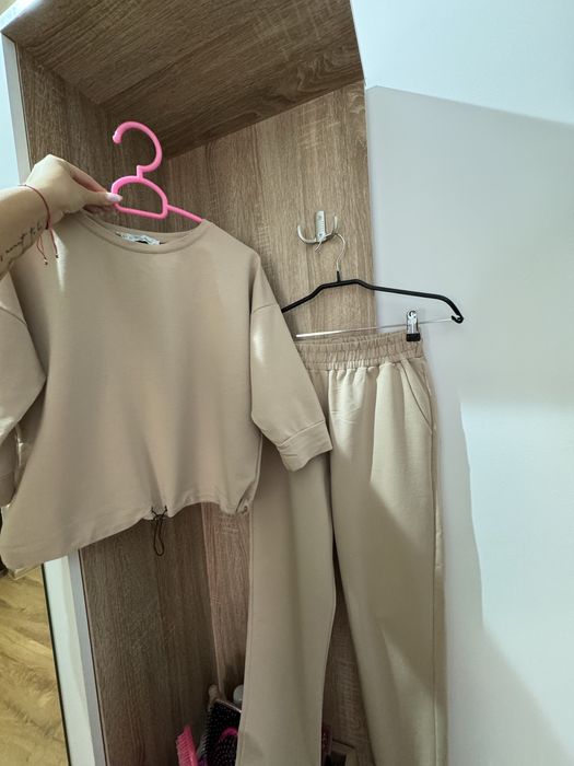 Дамски спортен комплект