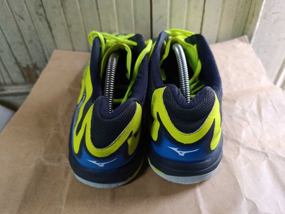 ''Mizuno Wave Lightning Z3''оригинални маратонки 45.5 номер