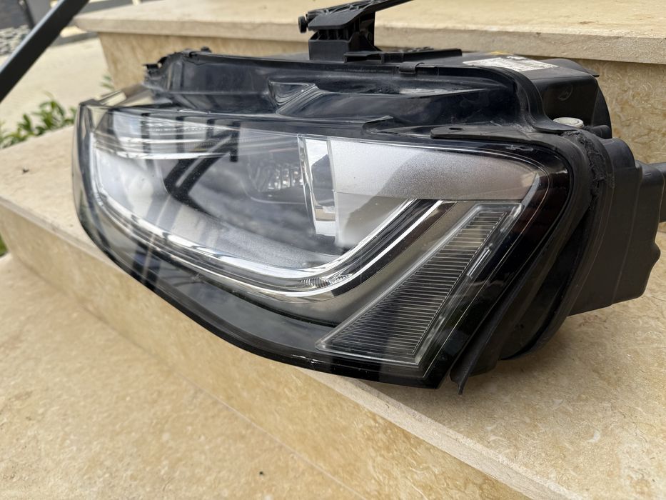 Far stanga Audi A4 B8.5 facelift AFS
