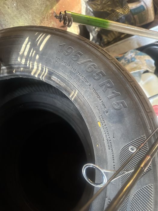 Резина 195/65 R15 бу