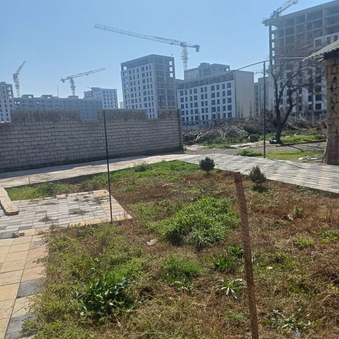Yangi ozbekistonda uy sotiladi 6 sotiqli 130000$