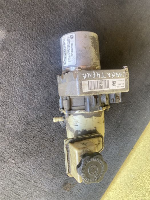 Pompa Servo Electric Lancia Thema An 2014  Pret 1400 lei