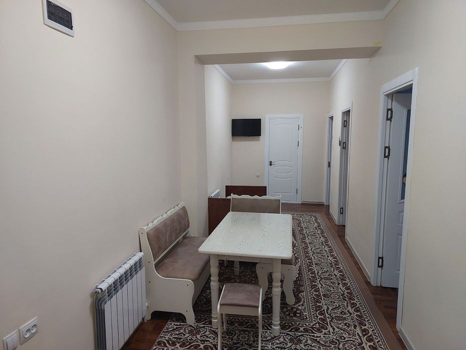 Qibray sentr makroni orqasidagi yangi dom arendaga