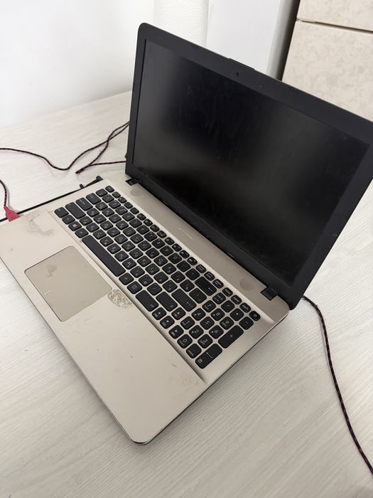 продается ноутбук асус