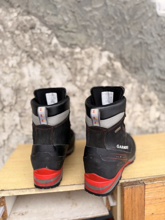 Bocanci Garmont Pinnacle munte salomon millet salewa scarpa lowa meindl