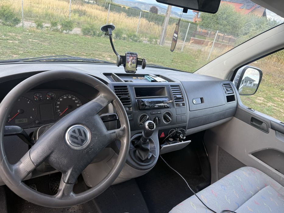 Volkswagen T5 8+1 locuri 1,9 TDI 105 CP