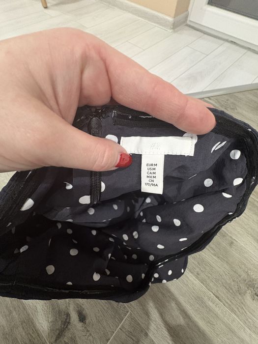 Рокля H&M официална