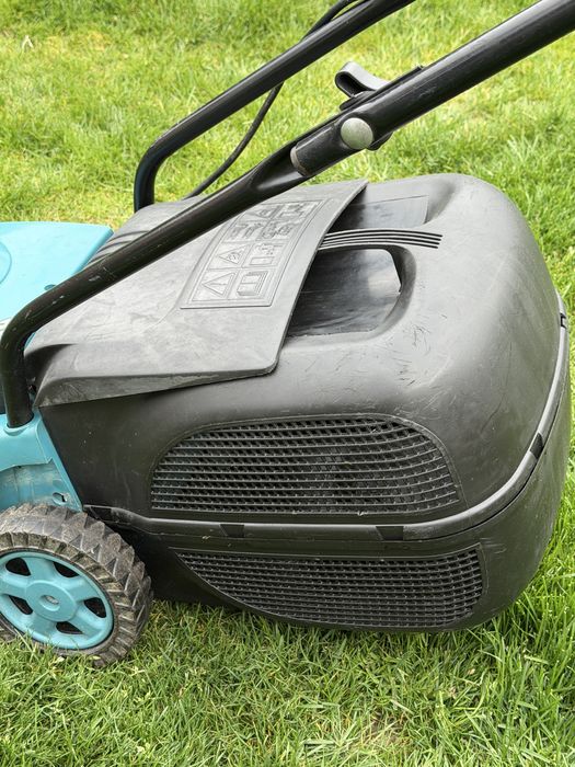 Masina de tuns iarba Makita electrica