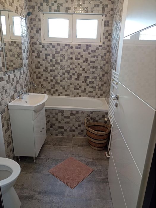 Inchiriez apartament cu 2 camere