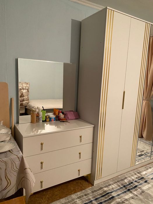 Спальный гарнитур