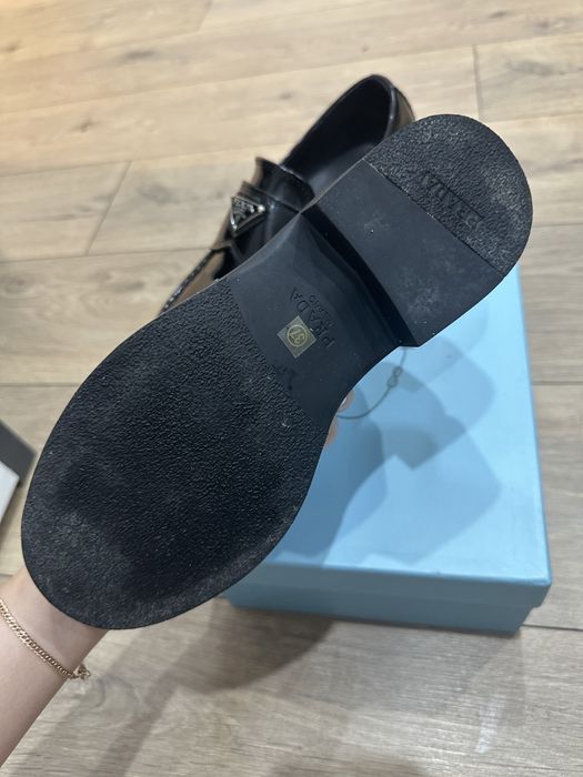 Продам лоферы женские