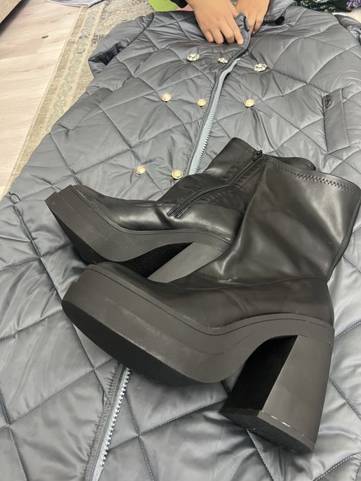 Куртка женская продам…