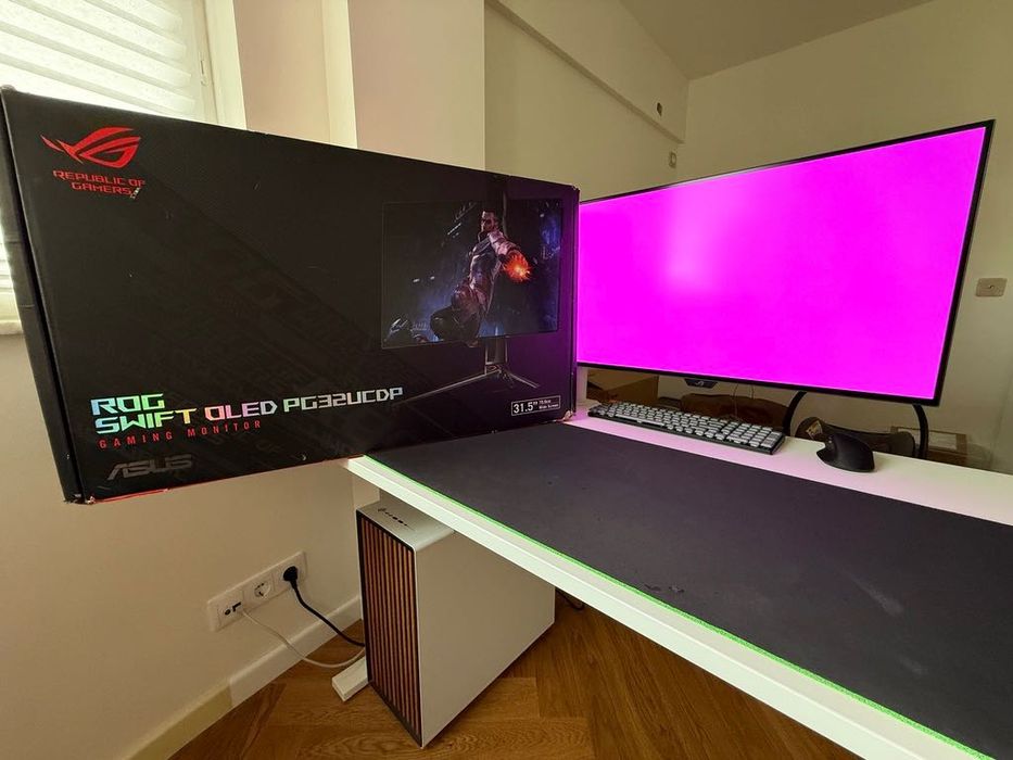 Sistem Complet Ryzen 7 9800X3D / RTX 5080 + Monitor OLED PG32UCDP