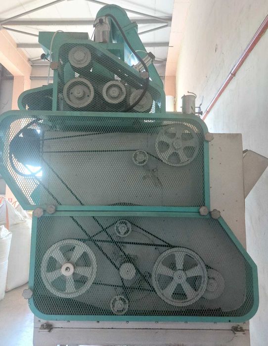 Машина за белене на ориз