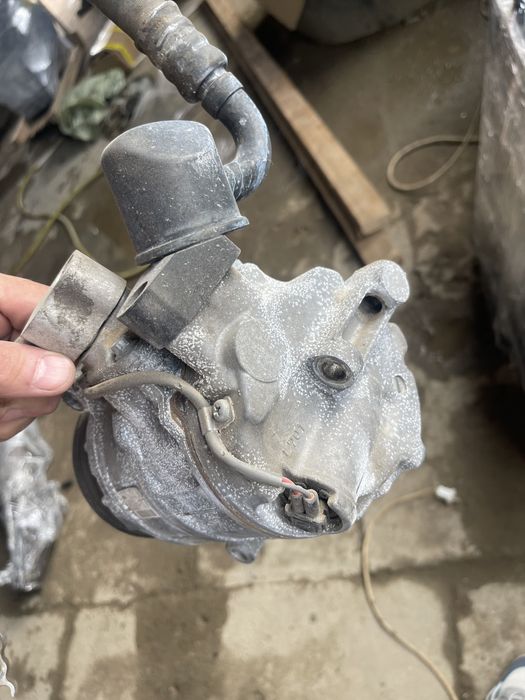 Продам Компрессор Кондиционера от двигателя мерседес М113