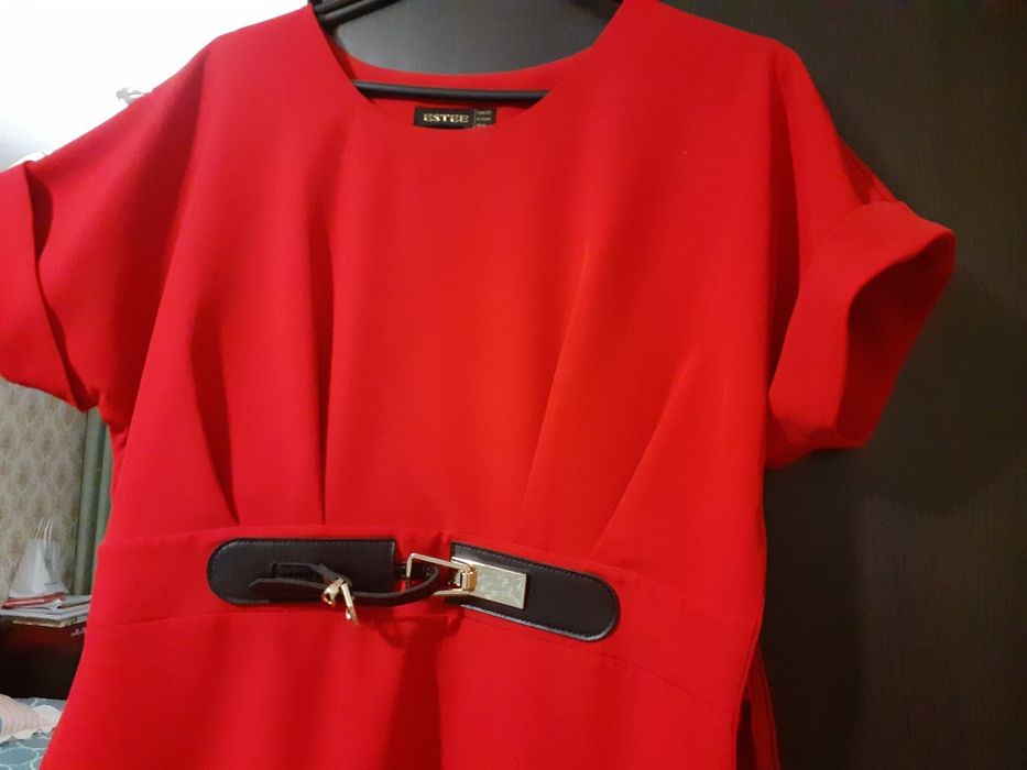 Продам женское платье