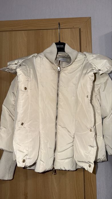 Продам куртку motivi