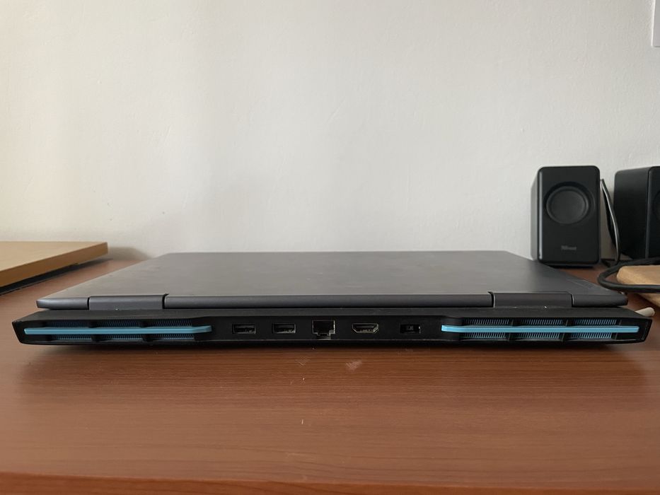 Leptop Lenovo 15IRH8