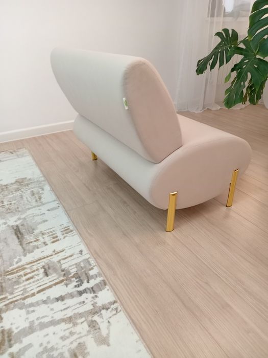 Продаётся новый диванчик