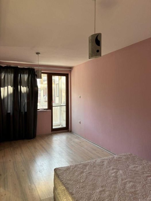 Продава се Тристаен апартамент в Пловдив, Младежки Хълм - 117 кв.м за 1047 €/кв.м - Снимка #2