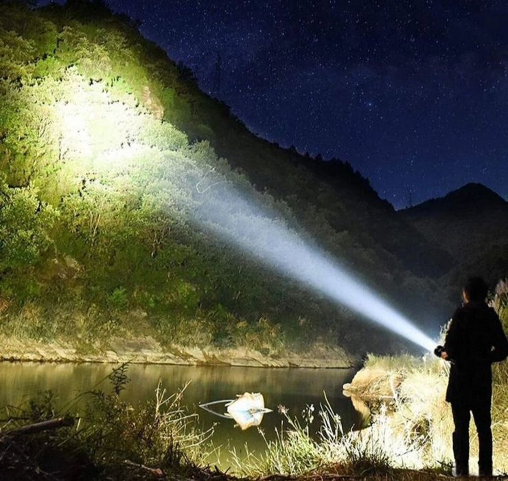 Очень мощный электрофонарь-повербанк