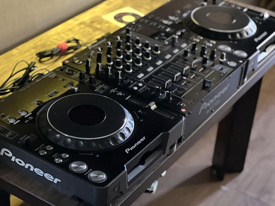 Pioneer cdj mk 3-1000 vs djm 700 serato sl3