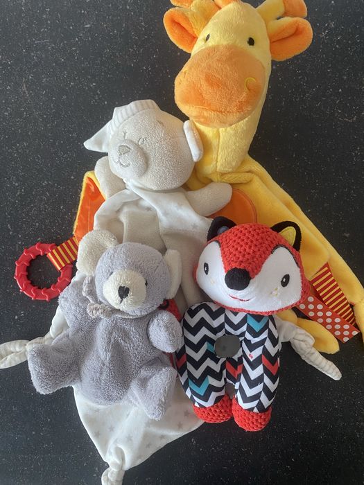 Нови бебешки вещи- гърне, играчки, овлажнител и комбинирана количка