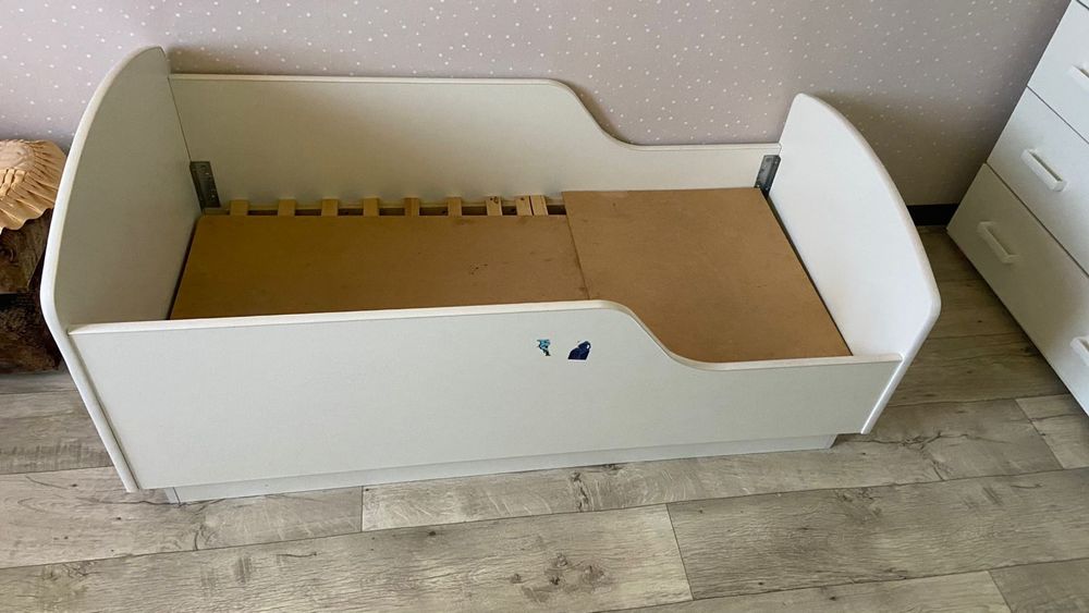 Детский шкаф на фото