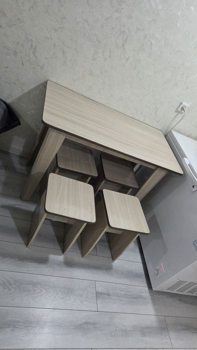 Продам стол со стульями