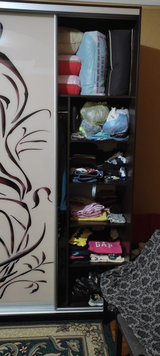 Шифонер купейный в отличном состоянии