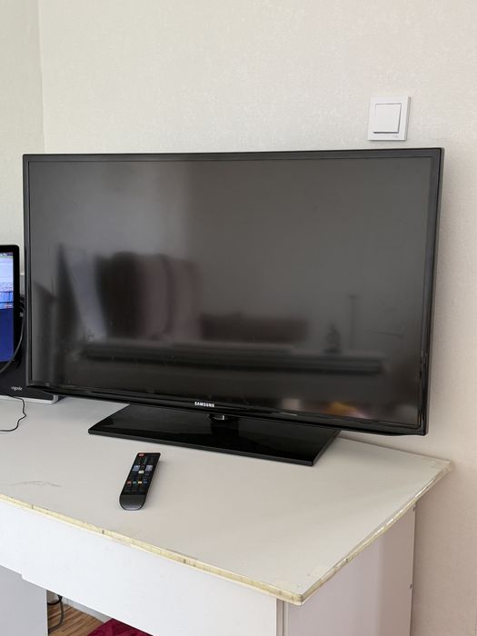 Продам телевизор samsung UE40EH5307K