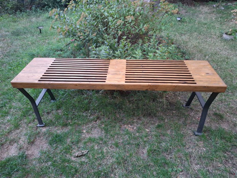 пейка от  метал и дърво