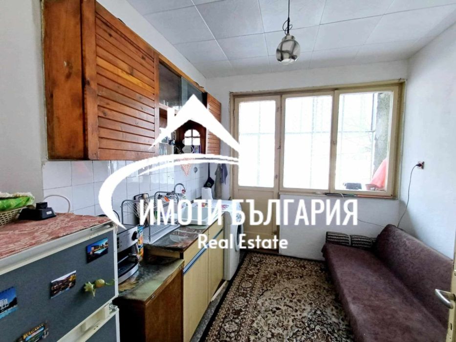 Продава се Тристаен апартамент в Карлово - 60 кв.м за 1097 €/кв.м - Снимка #3