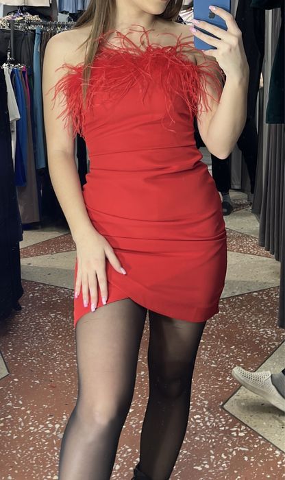 Продам платье праздничное