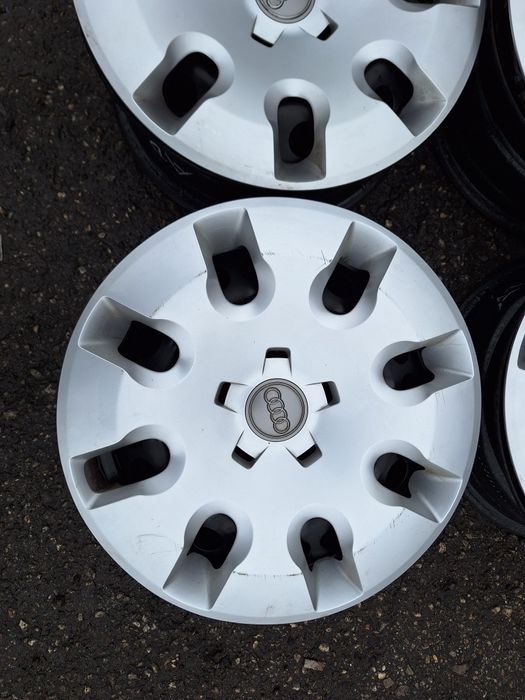 Ауди 3-15цола-5/100-оригинални с тасове