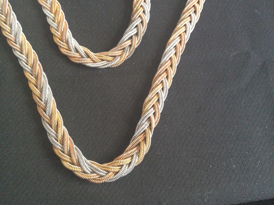 Set  deosebit: colier,  brățară și cercei - metal aurit