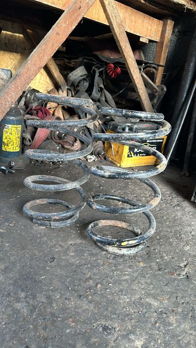 Продам пружины от Ауди 100 с4