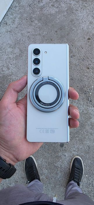 Samsung galaxy fold 5