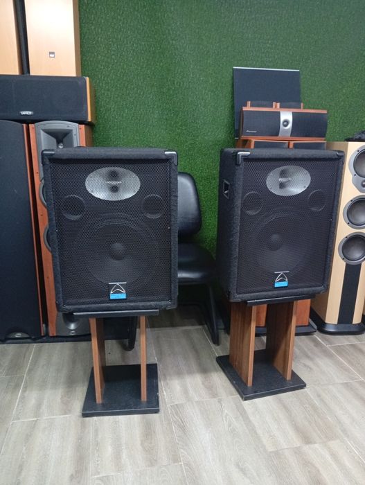 Професионални тонколони Wharfedale PRO vs-12