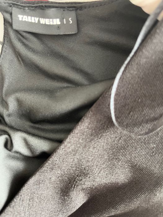 Малка черна рокля