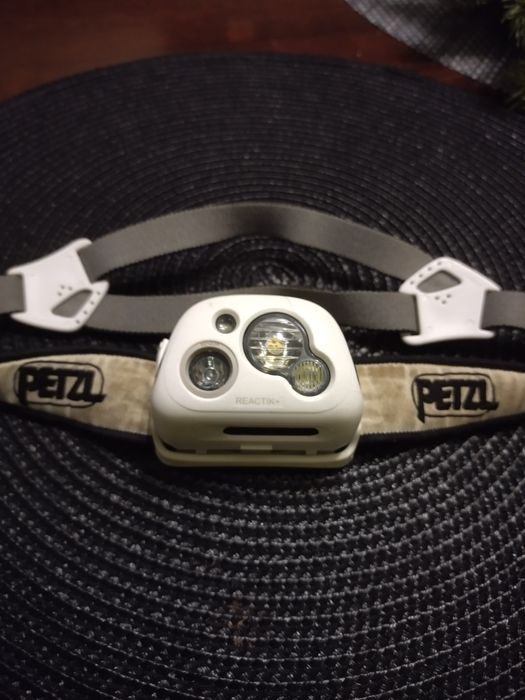 Челник Petzl REACTIK+