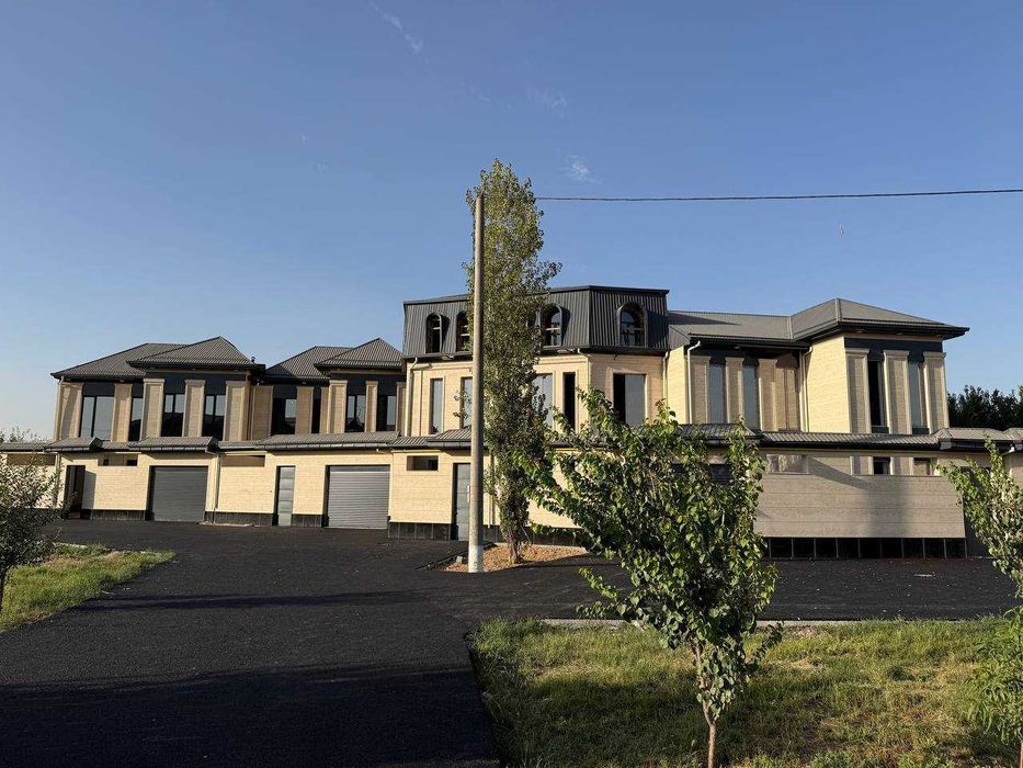 ПРОДАЁТСЯ ДОМ
Юнусабад махалля Хасанбой
Ориентир: Ёшлик спорт комплекс