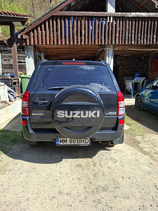 Vând Suzuki Grand Vitara