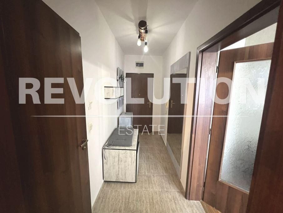 Дава се под наем Двустаен апартамент в Варна, Колхозен пазар - 50 кв.м за 350 € - Снимка #7