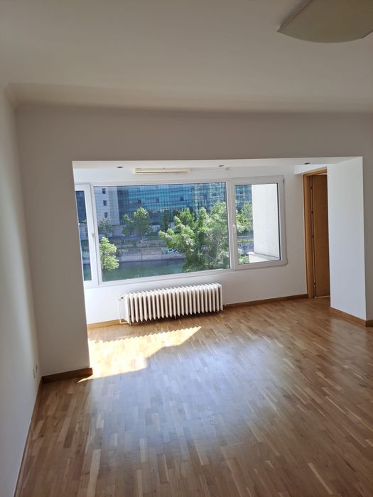Vand apartament 4 camere – Zona Unirii