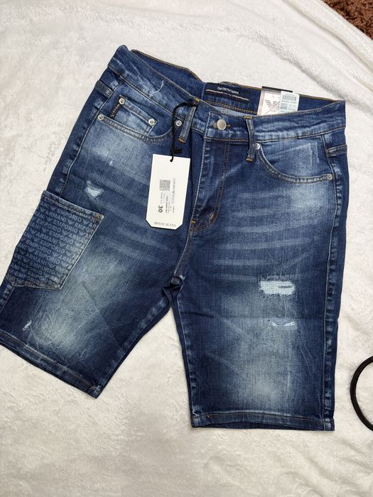 Armani blugi scurti