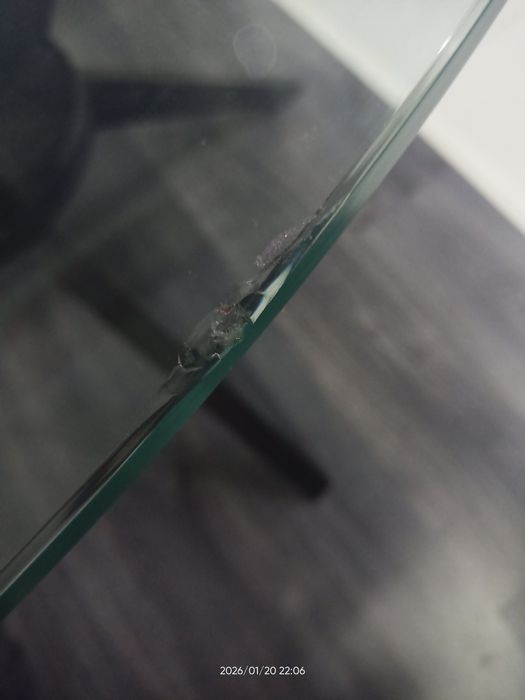 Продам стол стеклянный